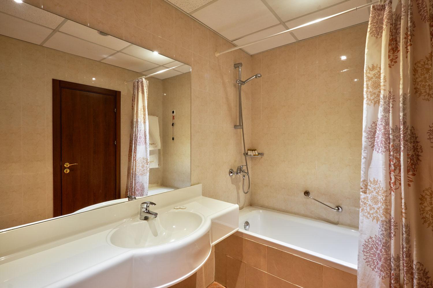 Double Room with Tsarevets view (DBL) Double Room with Tsarevets view (DBL)